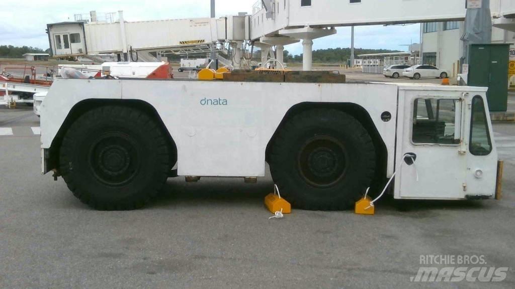  Douglas DC 11 Manipulace s materiálem – ostatní