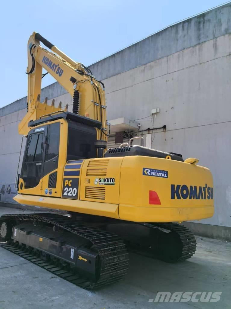 Komatsu PC220-8 Pásová rýpadla