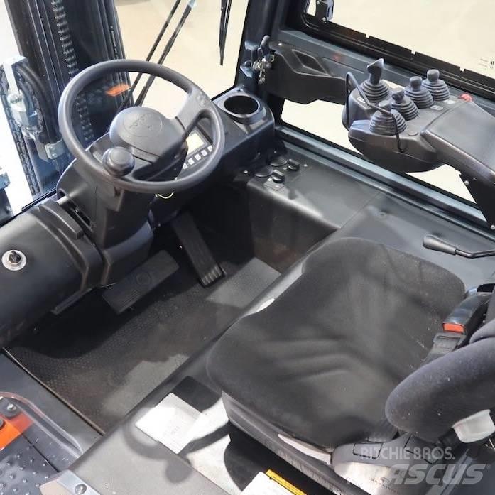Toyota 8FBMT30 Akumulátorové vozíky