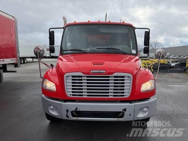 Freightliner M2 106 Vozy pro přepravu nápojů