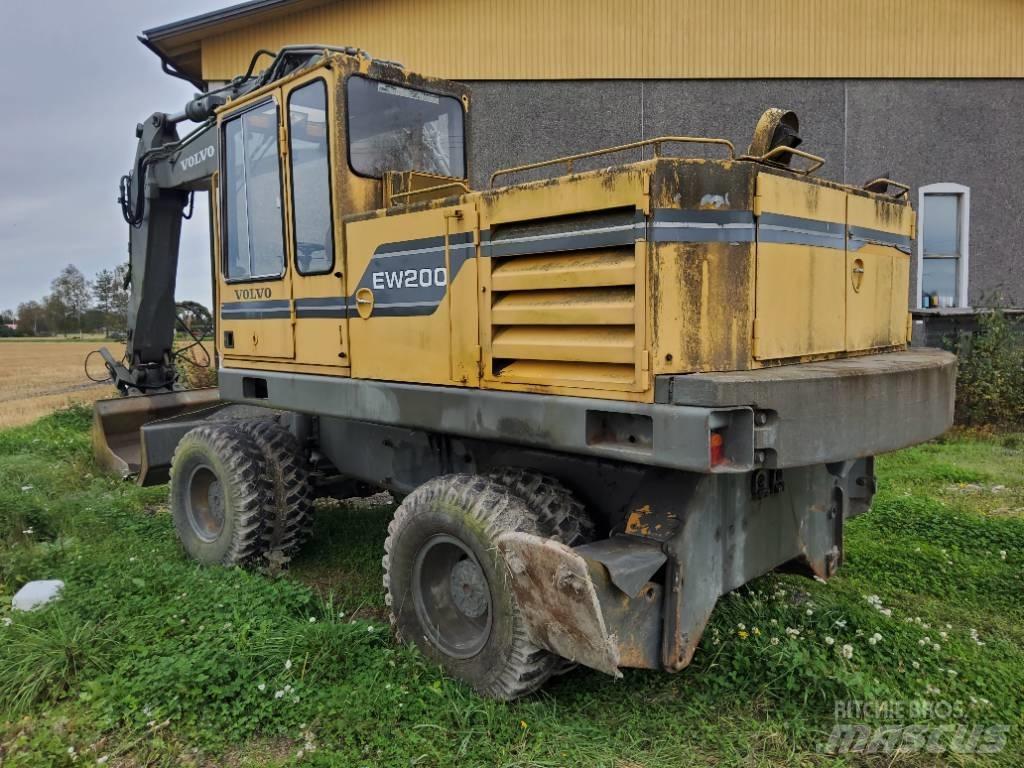 Volvo EW 200 Kolová rýpadla
