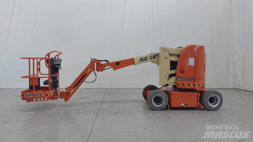 JLG E300AJP Kloubové plošiny