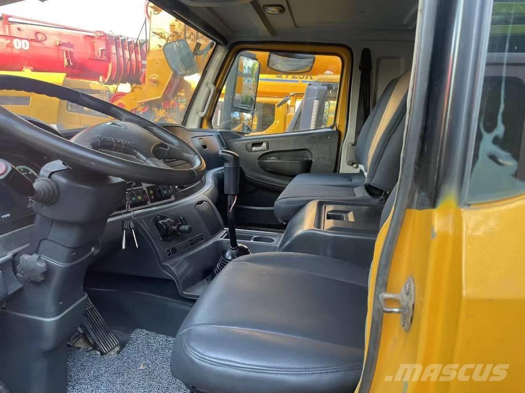 XCMG XCT 80 Univerzální terénní jeřáby