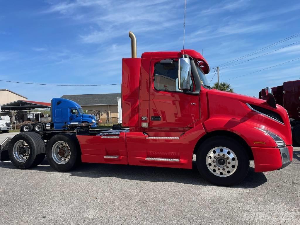 Volvo VNL64T300 Tahače