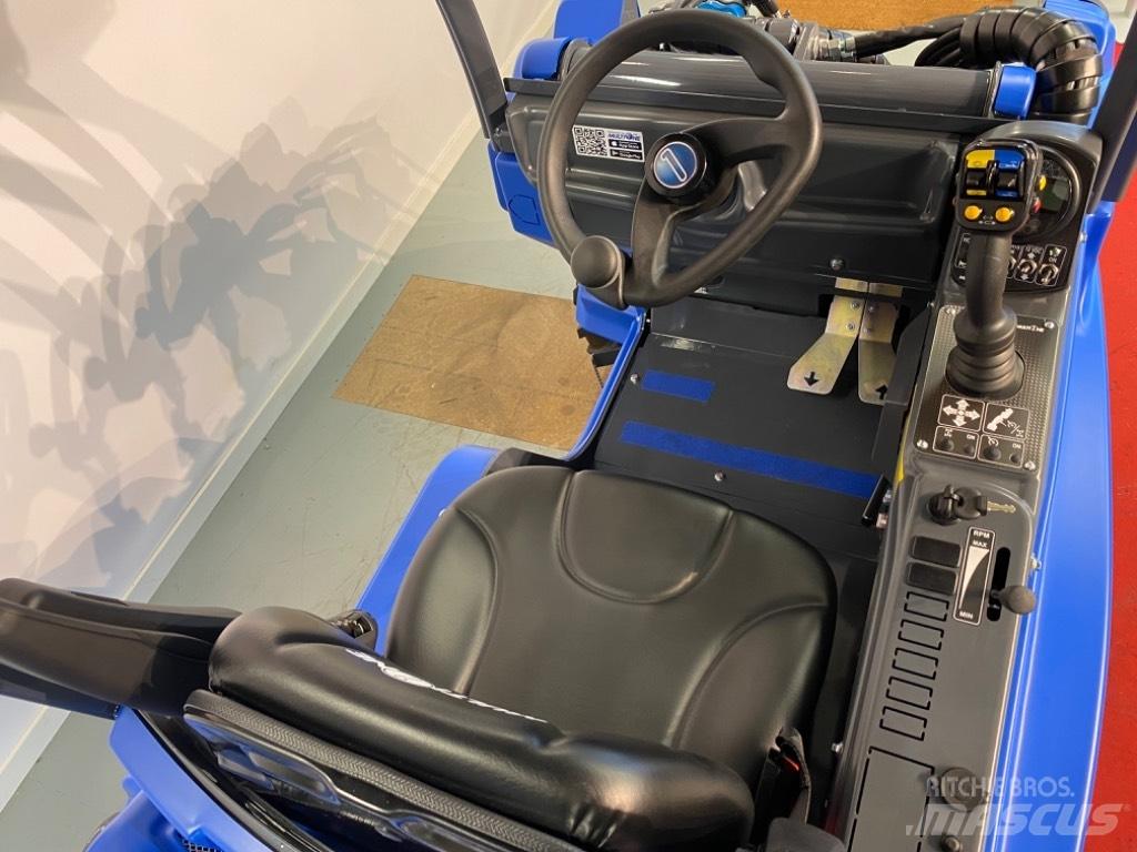 Multione 5.3k Kompaktní traktory