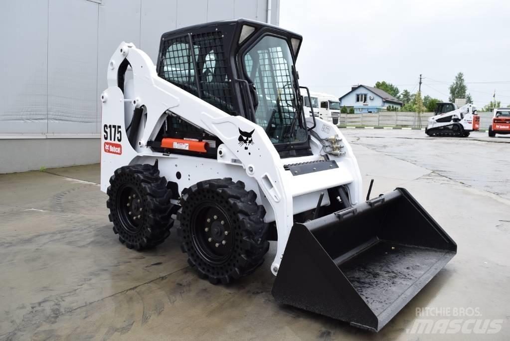 Bobcat S 175 Smykem řízené nakladače