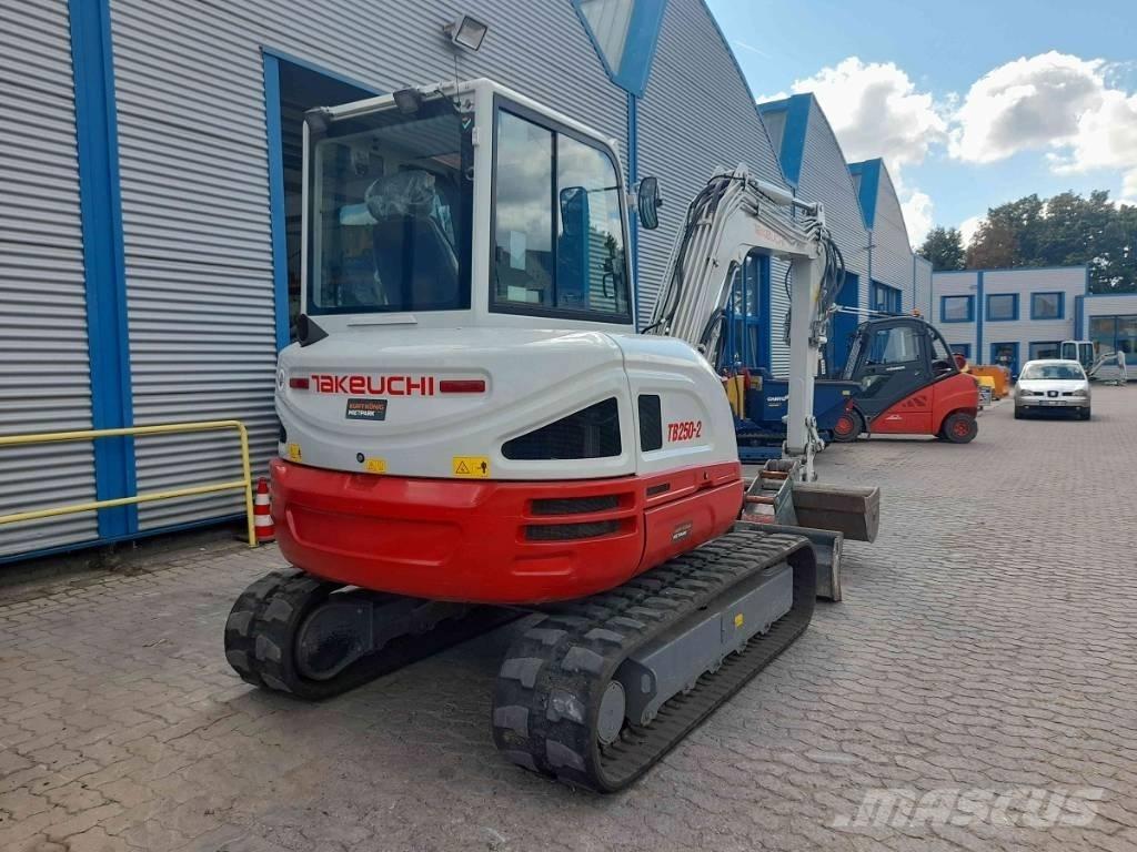 Takeuchi TB 250-2 Mini rýpadla < 7t