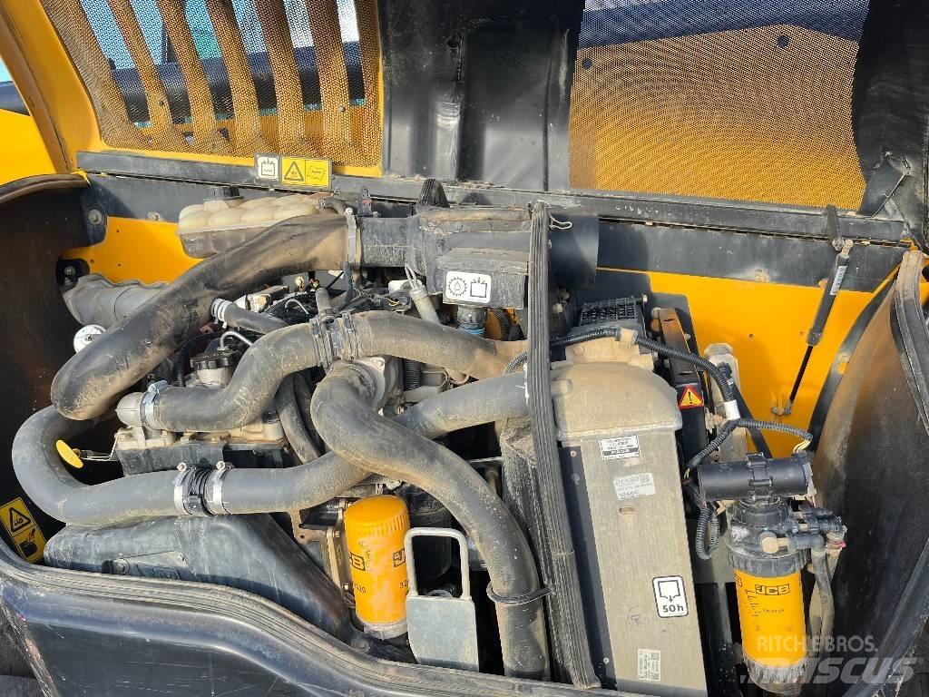 JCB 540-140 Teleskopické manipulátory