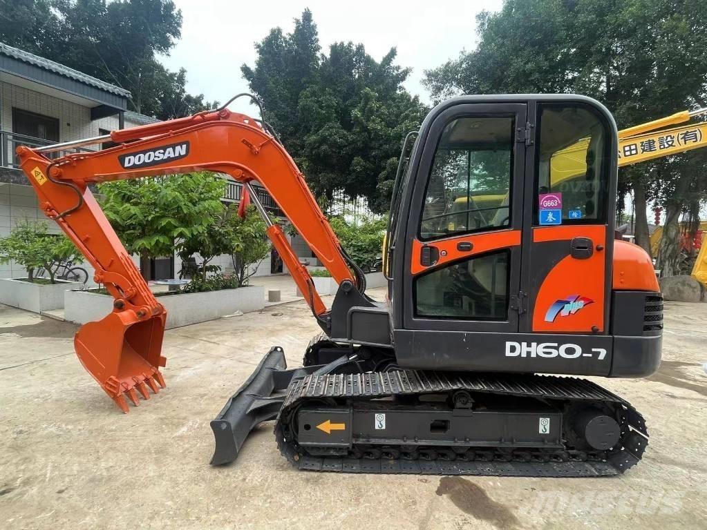 Doosan DH 60-7 Mini rýpadla < 7t