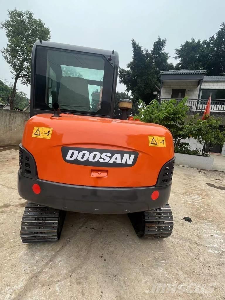 Doosan DH 60-7 Mini rýpadla < 7t