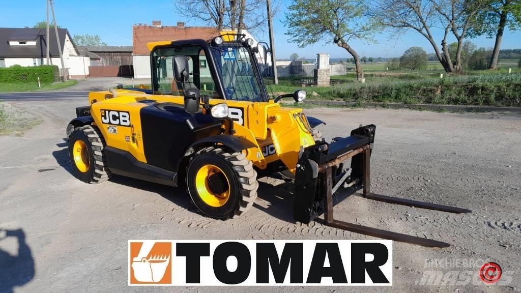 JCB 525-60 Teleskopické manipulátory