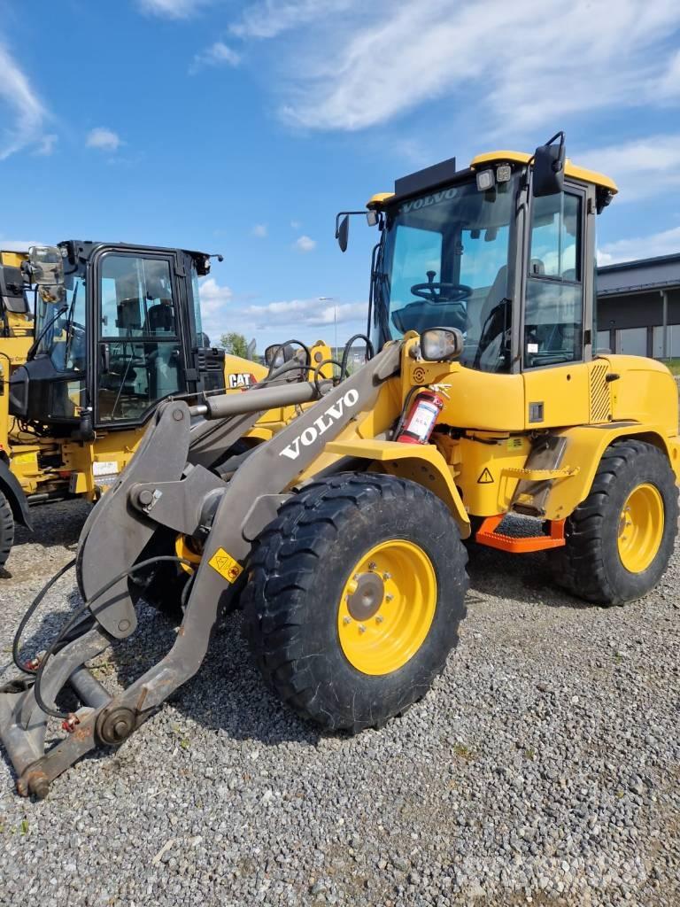 Volvo L 30 G Kolové nakladače