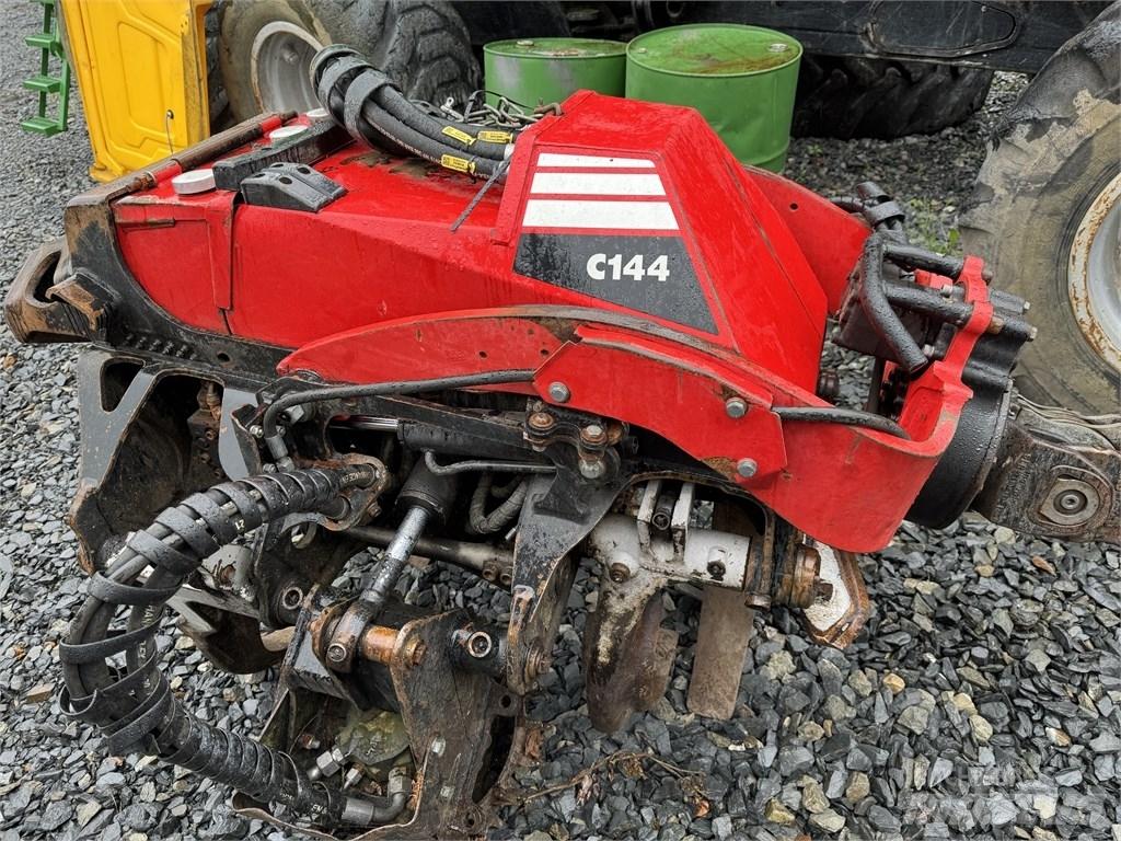 Komatsu C 144 Odvětvovače