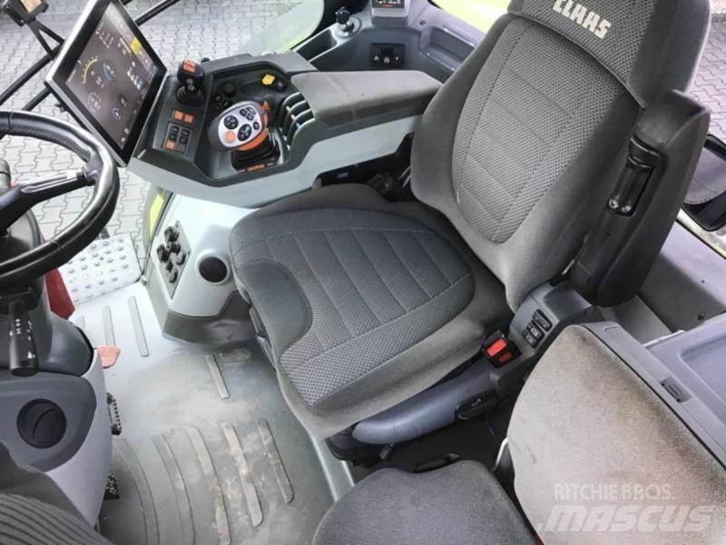 CLAAS AXION 870 Traktory