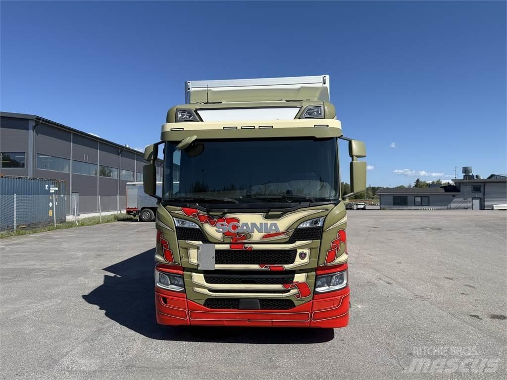 Scania P320 4X2 Skříňová nástavba