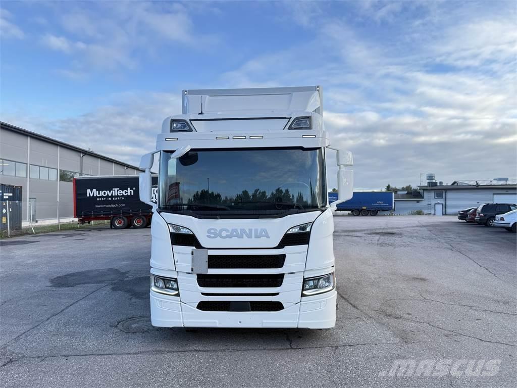Scania P320 4X2 Skříňová nástavba