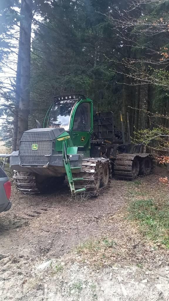 John Deere 1010 G Vyvážecí traktory