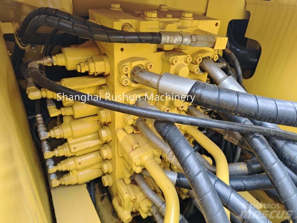 Komatsu PC210-8 Pásová rýpadla