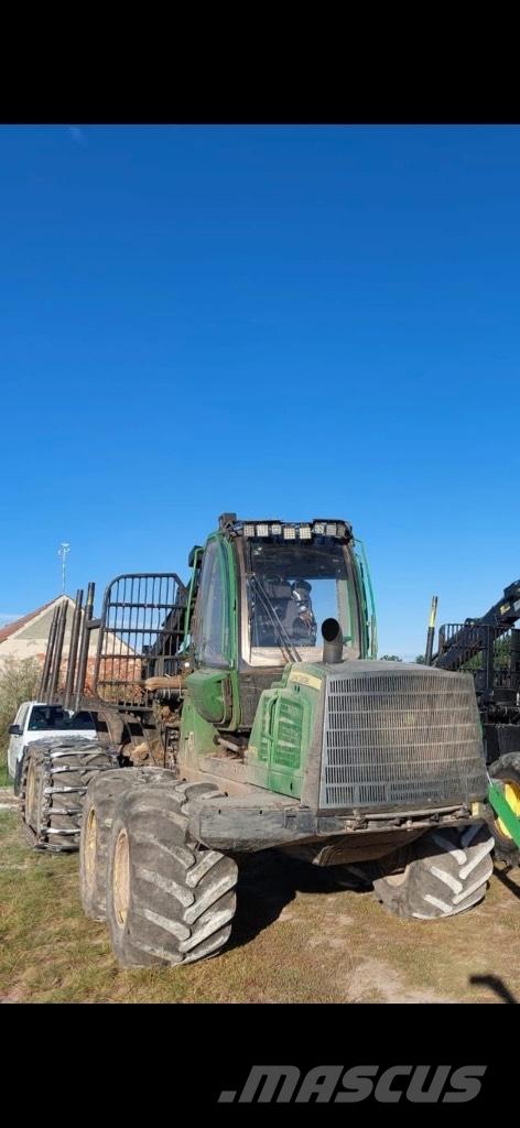 John Deere 1110E Vyvážecí traktory