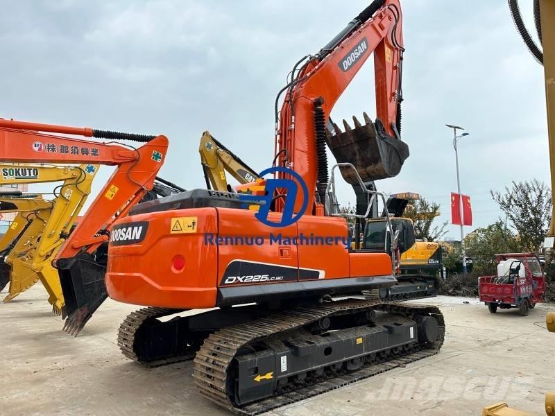 Doosan DX 225 LC-9C Pásová rýpadla