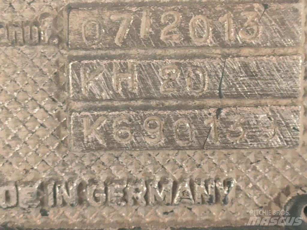 Klemm 806-3D Malé vrtací stroje