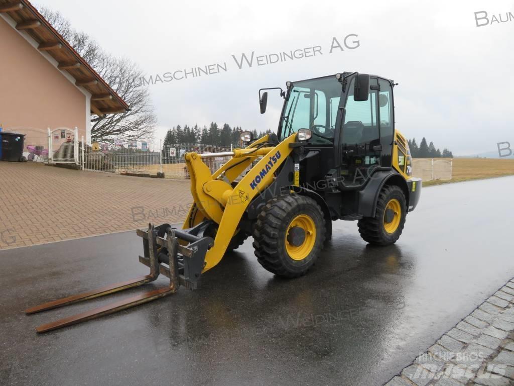 Komatsu WA 70M Kolové nakladače