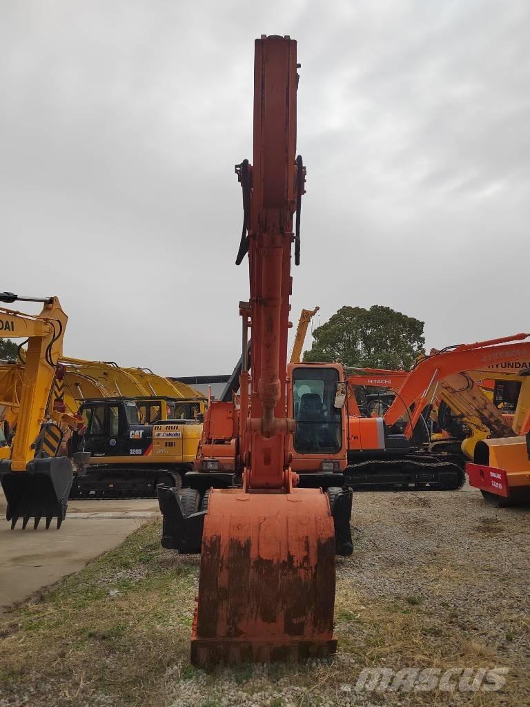 Doosan DH 210 W-7 Kolová rýpadla