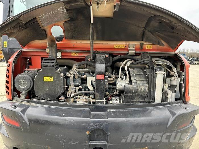 Kubota KX080-4A2 Midi rýpadla 7t - 12t