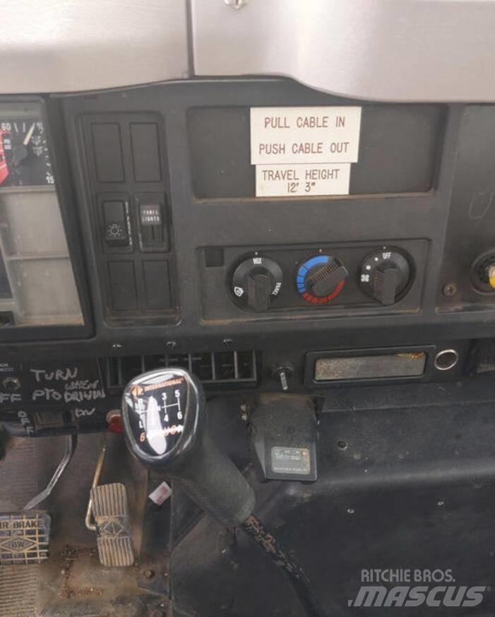 International 4700 Komunální / Multi-užitková vozidla