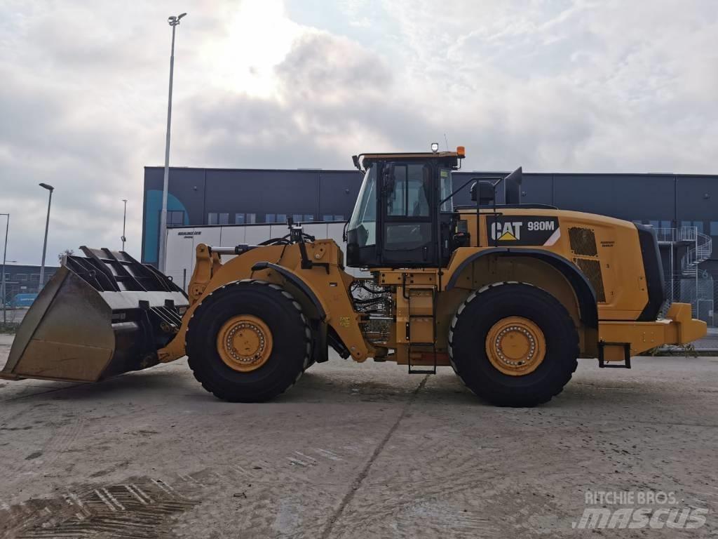 CAT 980M Kolové nakladače