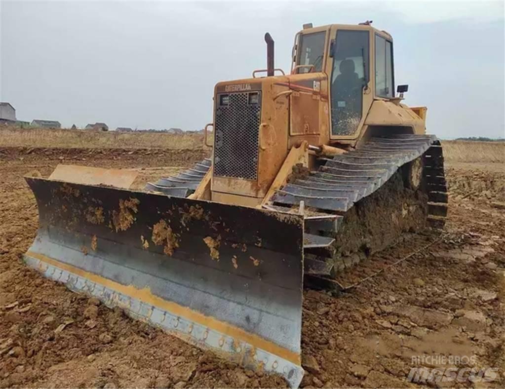CAT D 6 N Pásové dozery