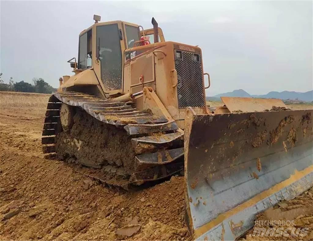 CAT D 6 N Pásové dozery