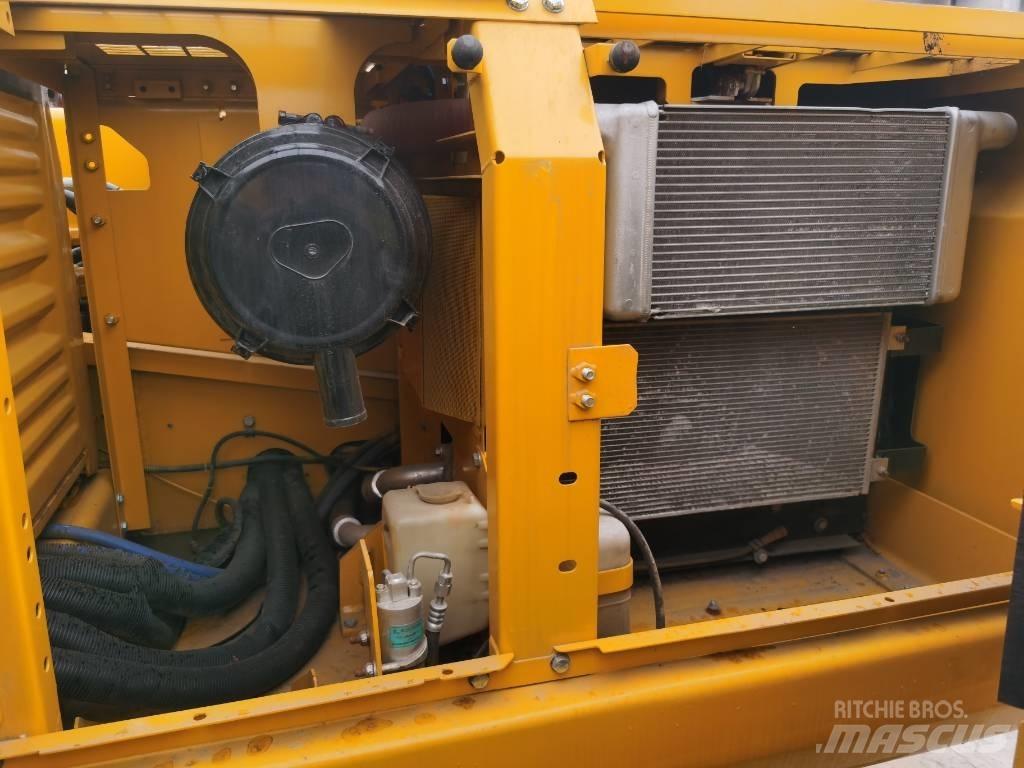 Komatsu PC 220-7 Pásová rýpadla