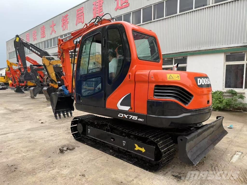 Doosan DX 75 Pásová rýpadla