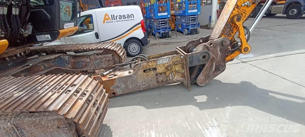 JCB JS 210 LC Pásová rýpadla