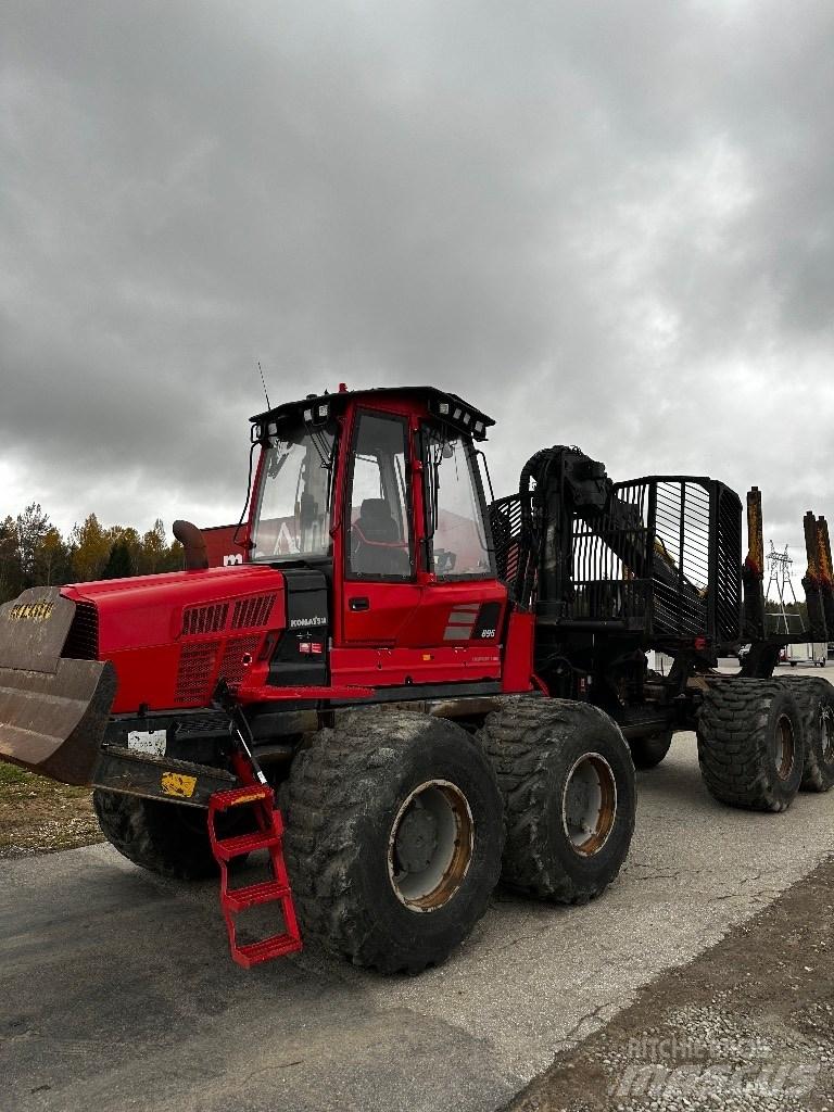 Komatsu 895 Vyvážecí traktory