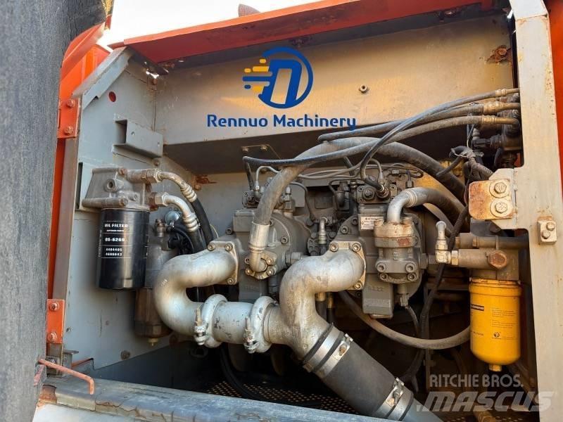 Hitachi ZX 350 Pásová rýpadla