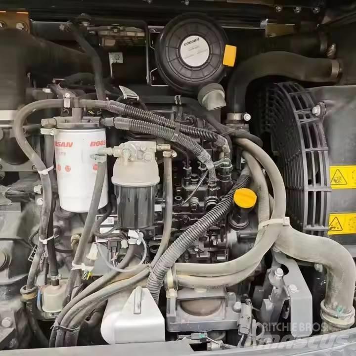 Doosan DX60W Kolová rýpadla