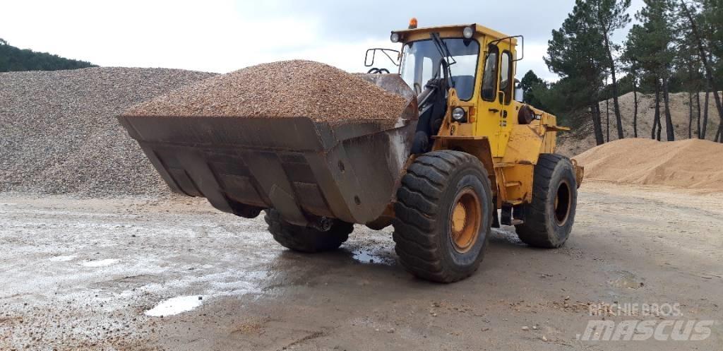 Cargadora volvo L90 Mininakladače