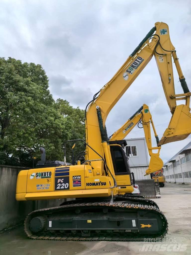 Komatsu PC 220-8 Pásová rýpadla