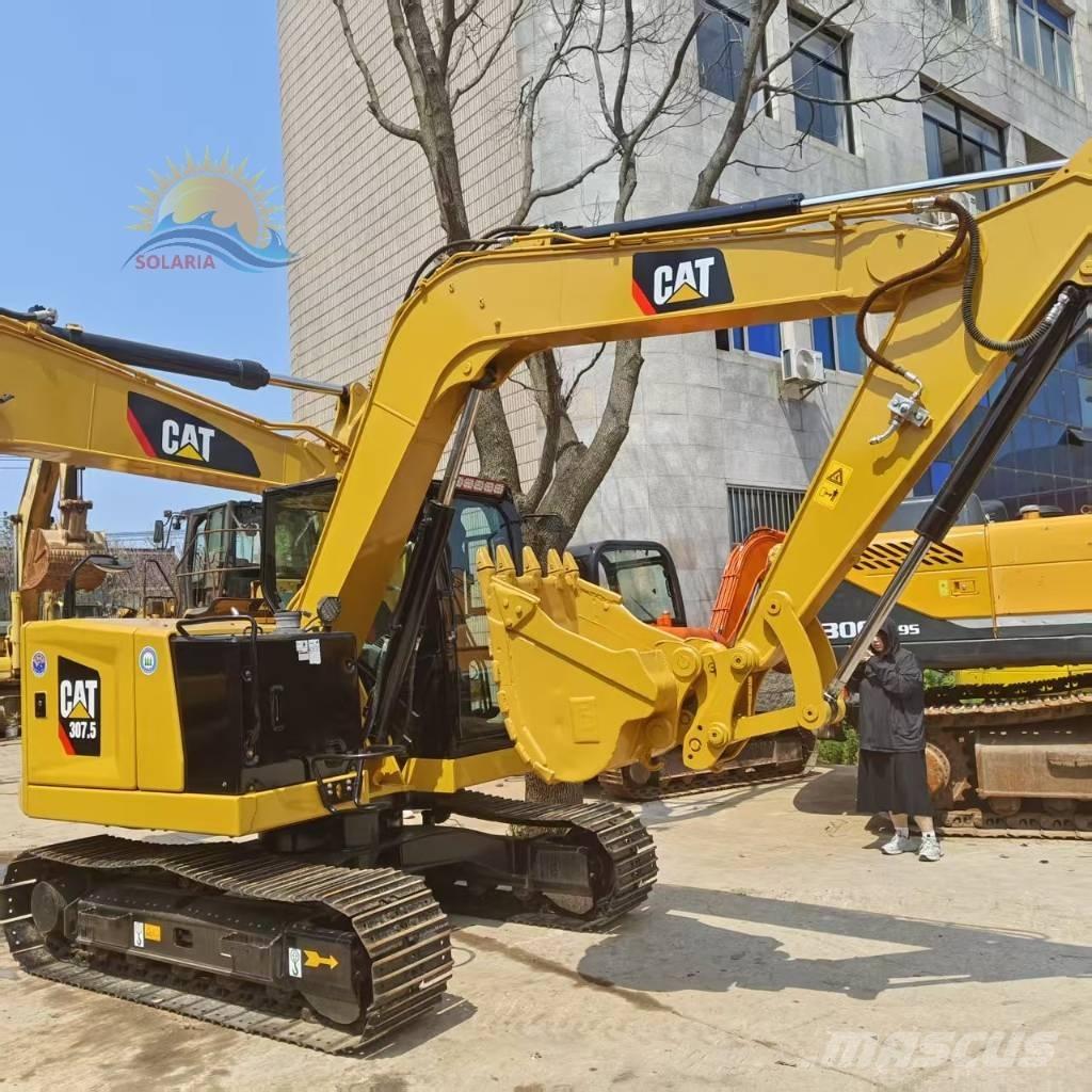CAT 307.5 Midi rýpadla 7t - 12t