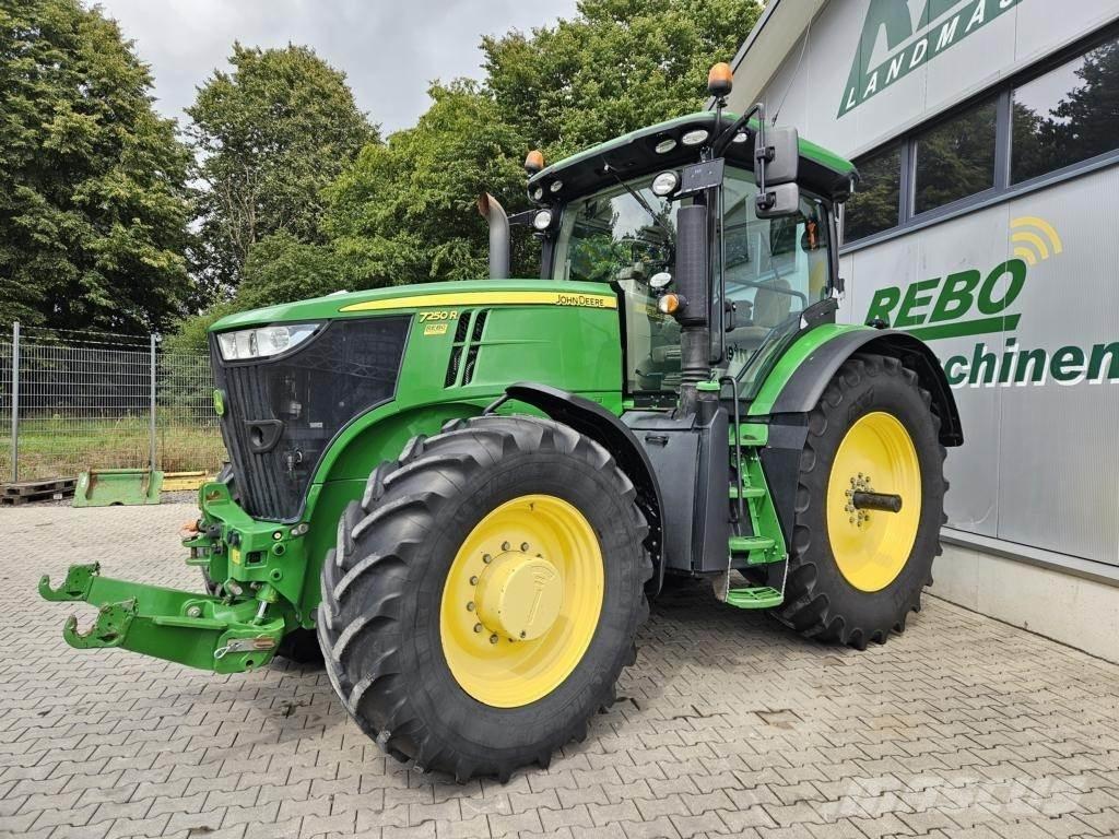 John Deere 7250R Traktory
