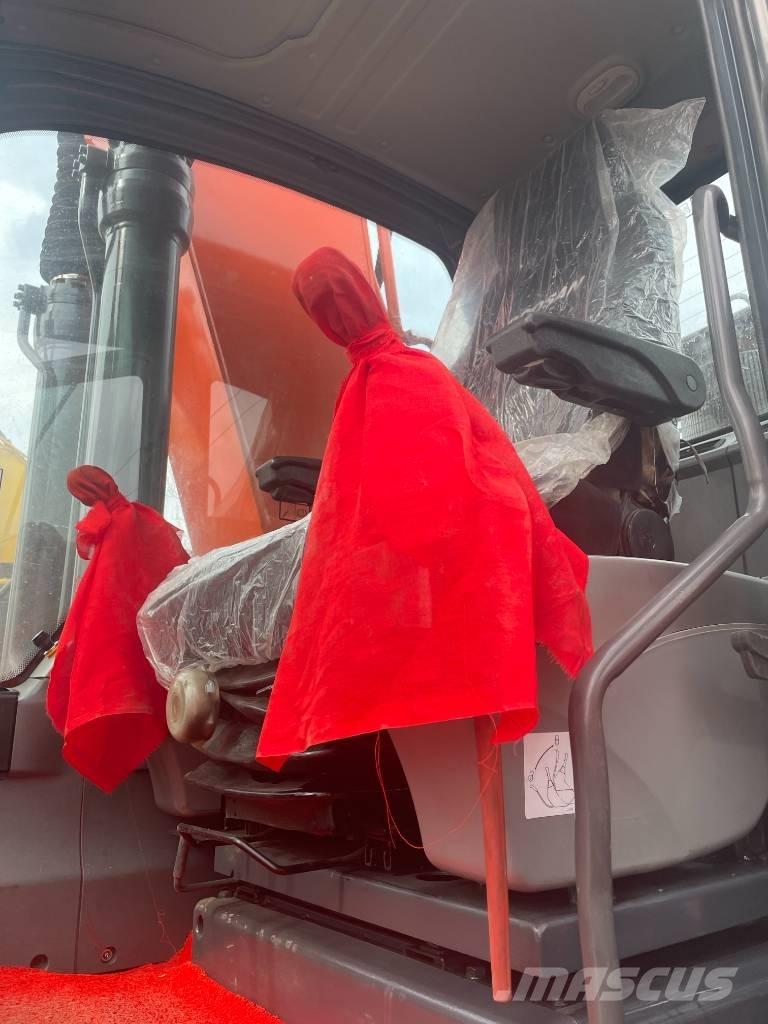 Doosan DX 225 LCA Pásová rýpadla