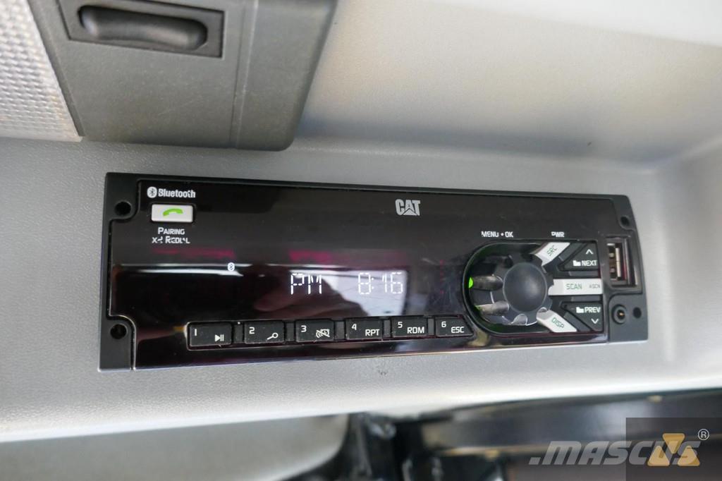 CAT D8T Pásové dozery