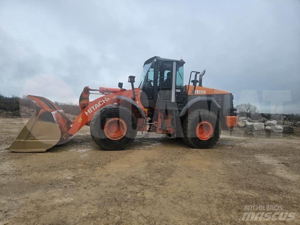 Hitachi ZW 220 Kolové nakladače