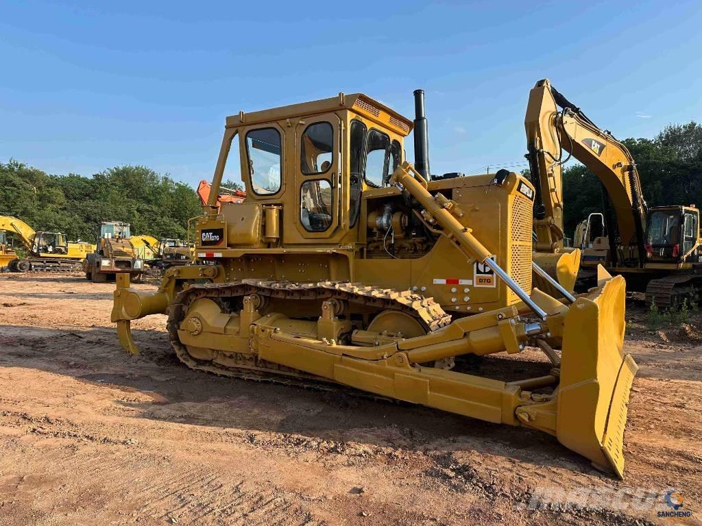 CAT D 7 G Pásové dozery