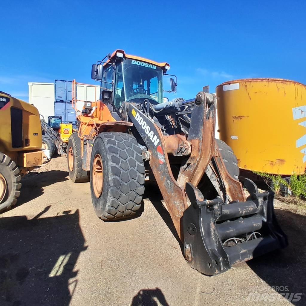 Doosan DL 300-5 Kolové nakladače