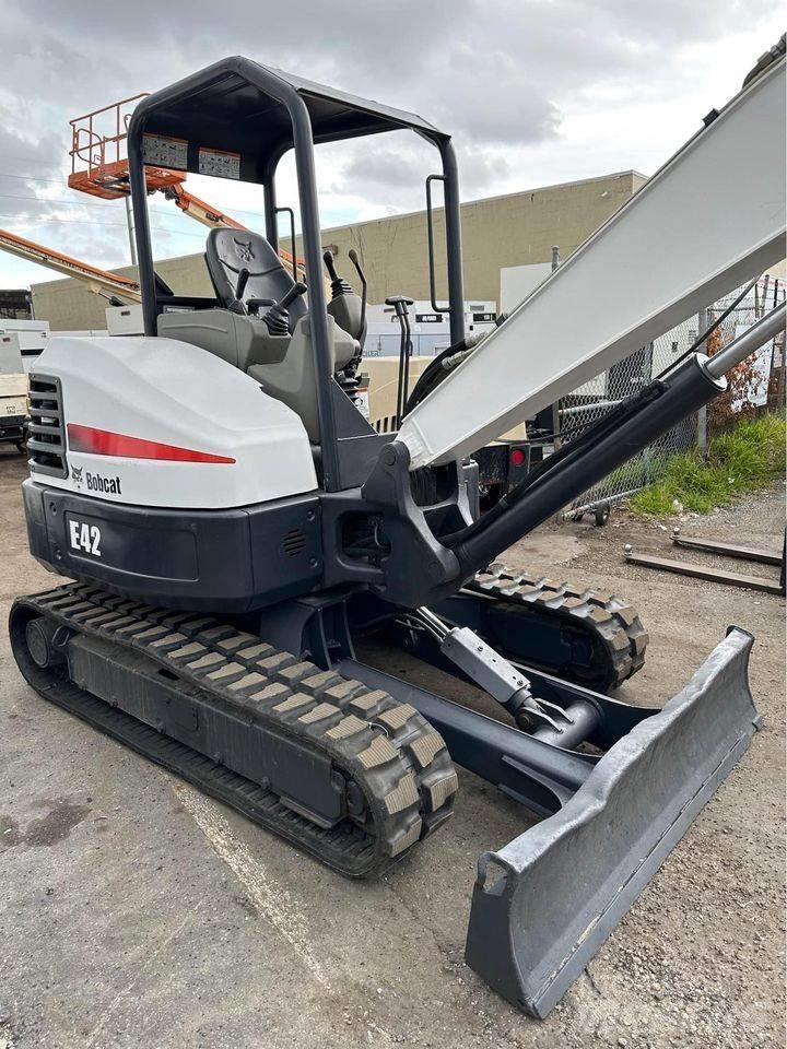 Bobcat E42 Mini rýpadla < 7t