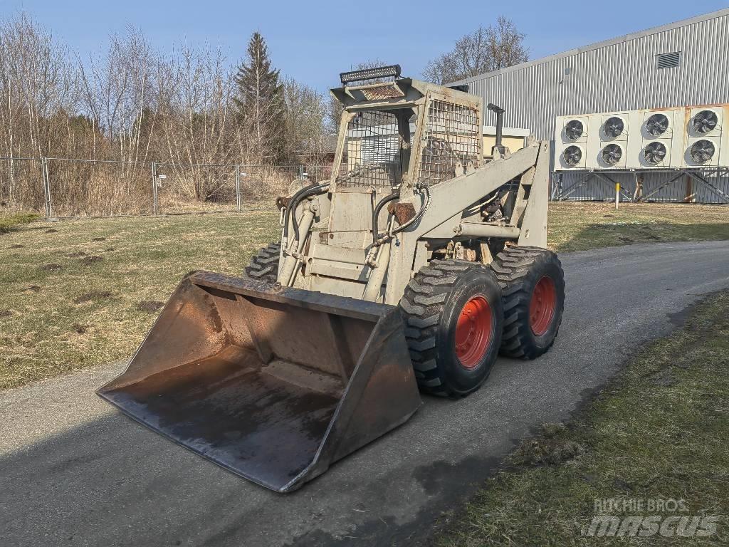Bobcat M 970 Smykem řízené nakladače