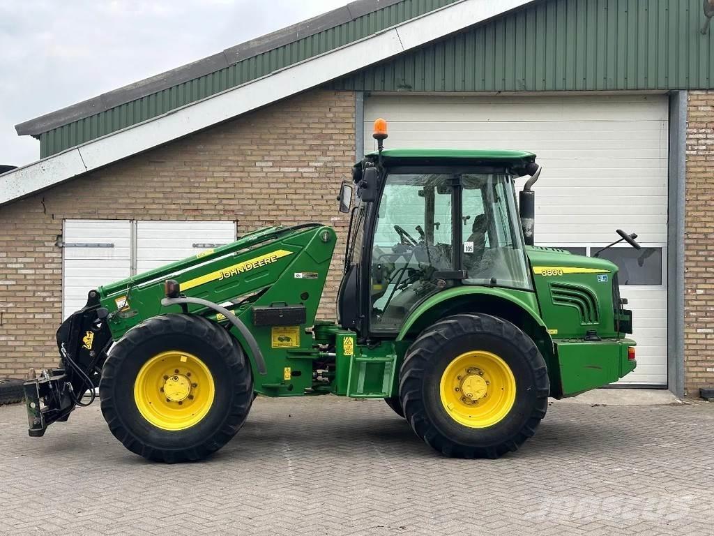 John Deere 3800 Teleskopické kolové nakladače